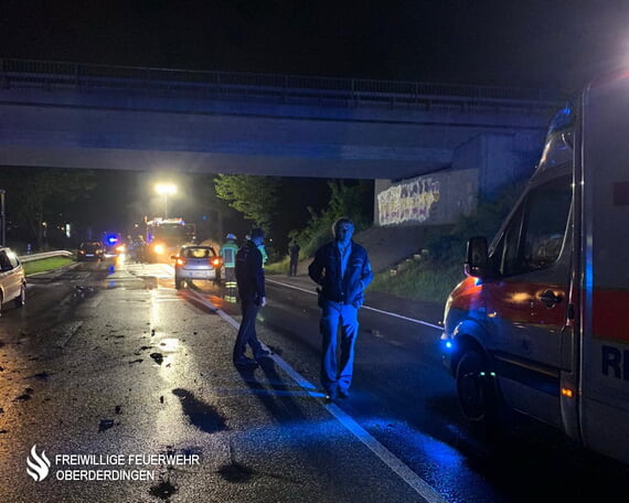 PKW-Brand nach Verkehrsunfall