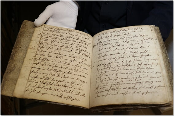 Schäfersche Chronik,1822, Archivgut,Stadtarchivs, Oberderdingen, restauriert, 2025, Übergabe, 