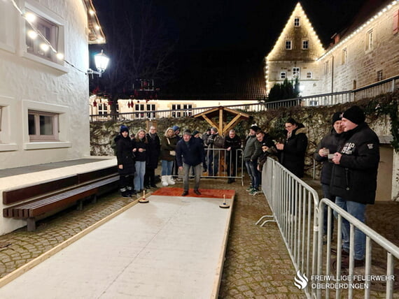 Eisstockschie&szlig;en