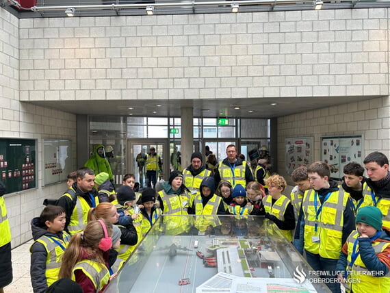 Besichtigung Flughafenfeuerwehr