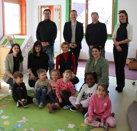 Spende, Ideenreich, Mai, 2026, Blanc, Fischer, Teppiche, 